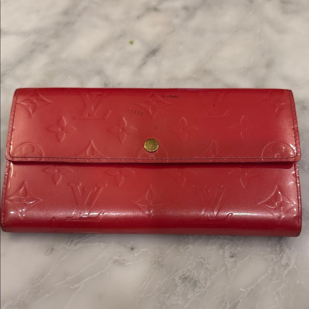 Louis Vuitton Patent Monogram Long Wallet in Pink